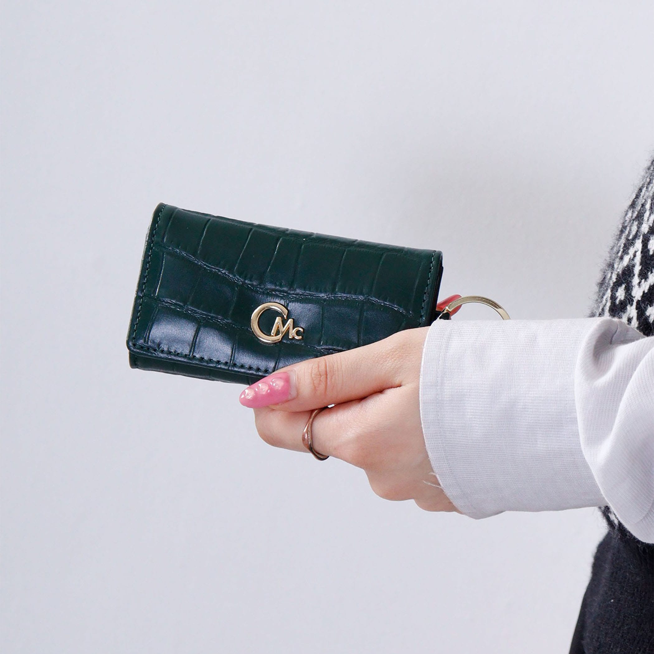 CROCODILE EMBOSS キーケース｜小物｜CECIL McBEE(セシルマクビー