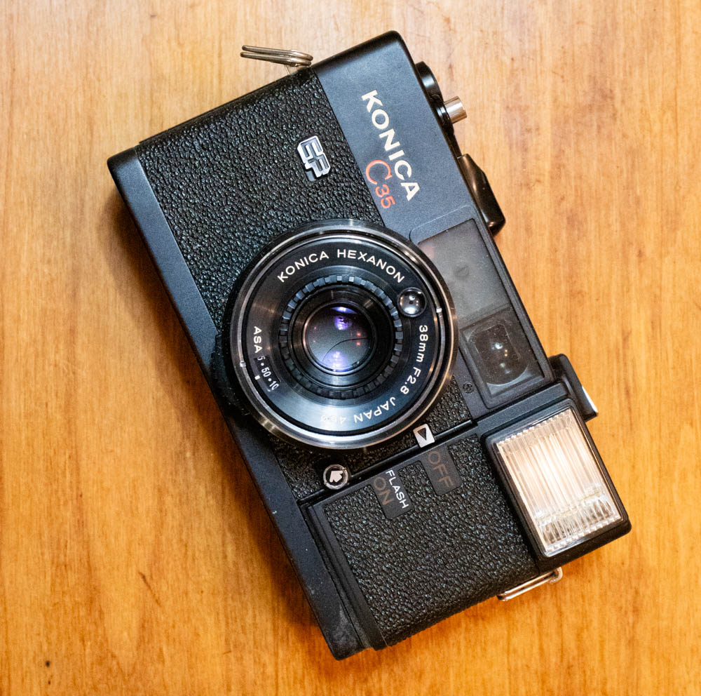 KONICA C35EFのレンズをデジカメで使う - fortia's レビュー