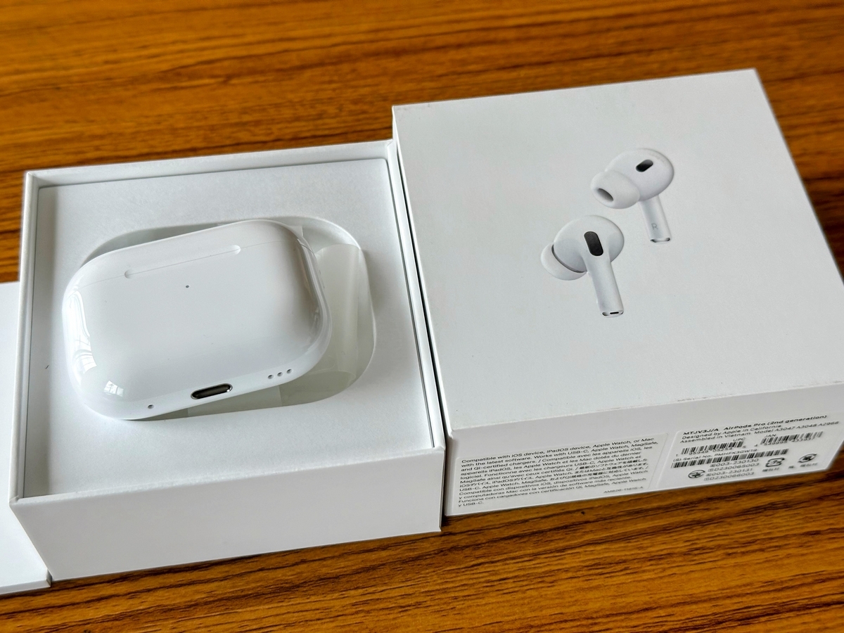 AirPodsPro USB-C (第2世代）開封の儀と先代比較のファースト
