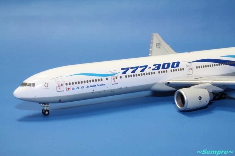 全日空商事 ANA B777-300 風塗装 JA752A 1/400スケール NH40012