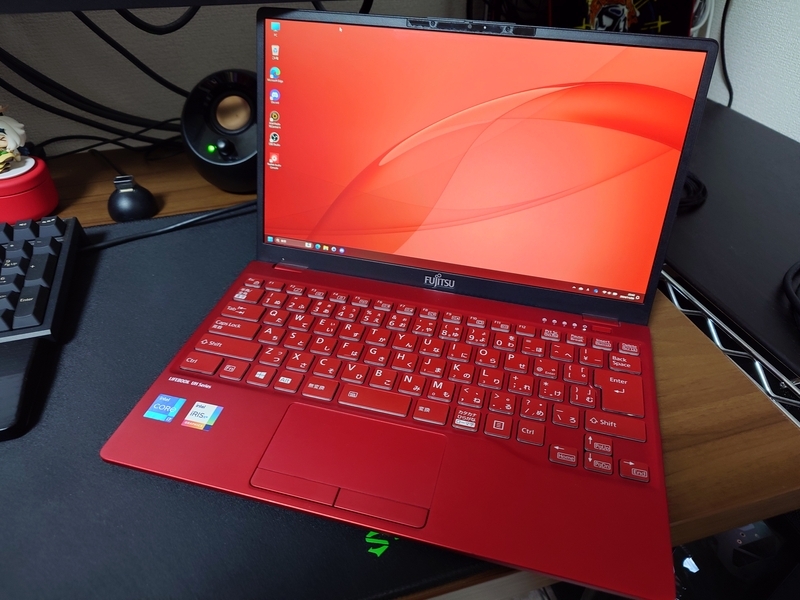 雑記] Fujitsu LIFEBOOK UH93/E3(ガーネットレッド)を確保した…真っ赤