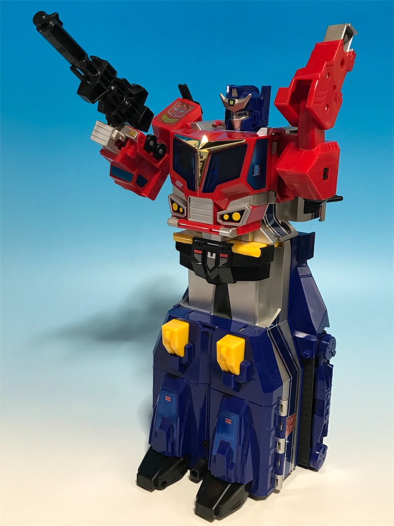コンボイ、イズバック！トランスフォーマー 復刻版 C-372 総司令官