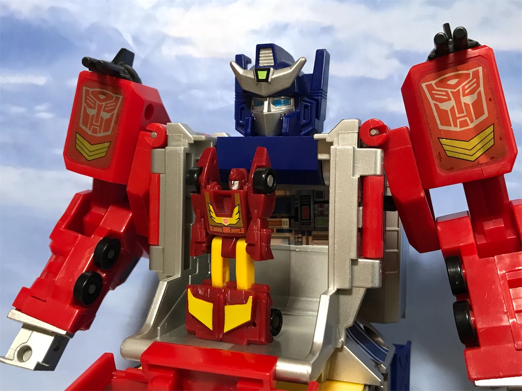 コンボイ、イズバック！トランスフォーマー 復刻版 C-372 総司令官