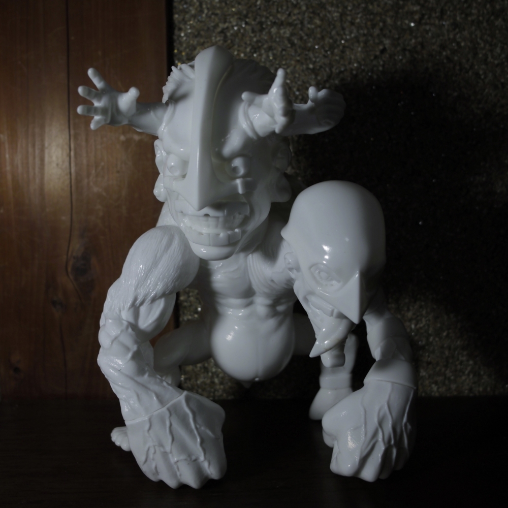 稲坂浩臣造形工房-STUDIO24 / COMPLEX LAND:And1[無彩色(白)ソフビ