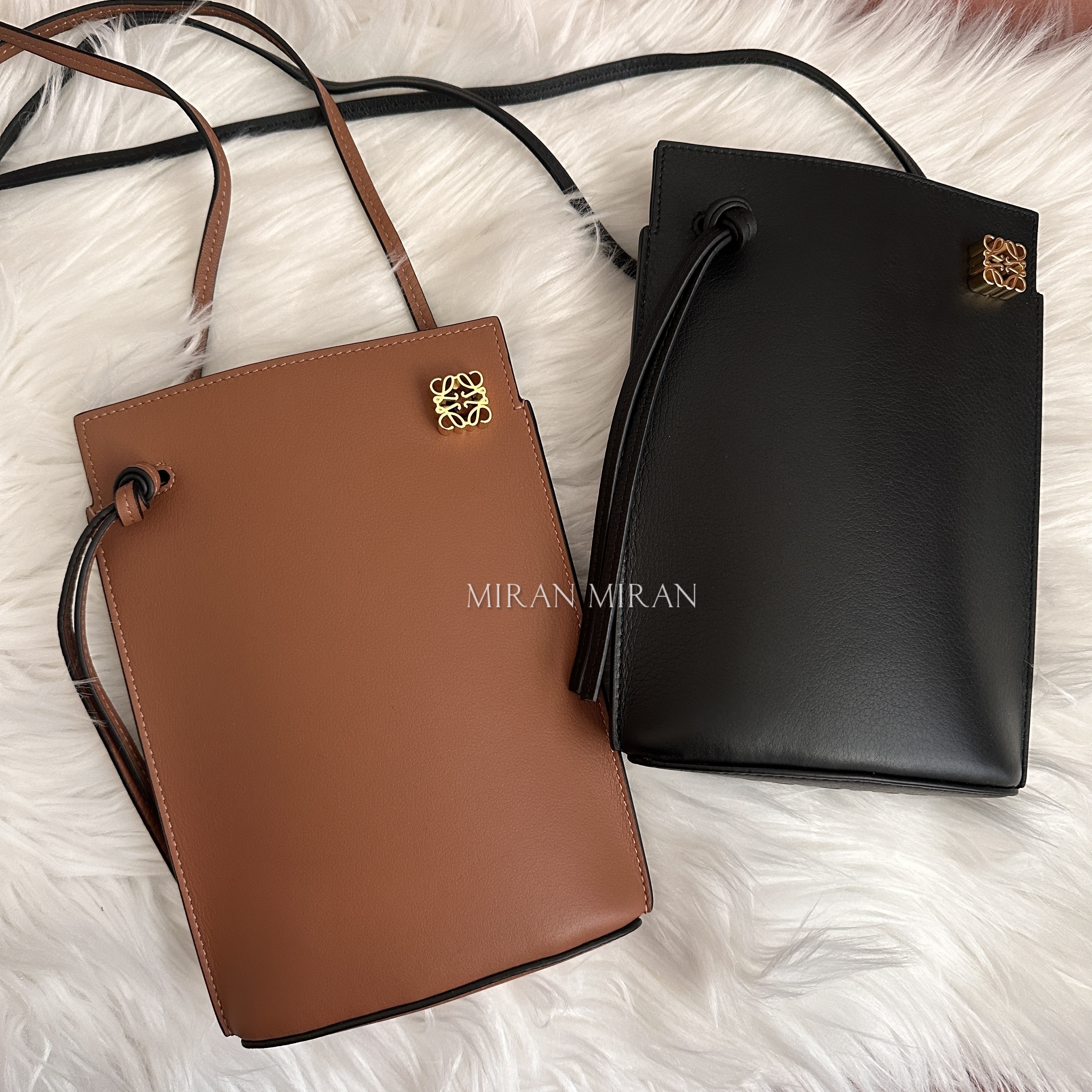 追跡付き発送【LOEWE】 ダイスポケット ショルダーバッグ (LOEWE