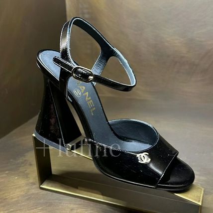エナメル CHANEL(シャネル) サンダル・ミュール(レディース