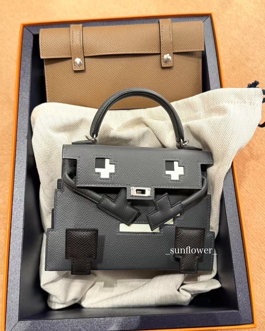 エルメス 激レア☆ケリードールピクト グリミスティ (HERMES