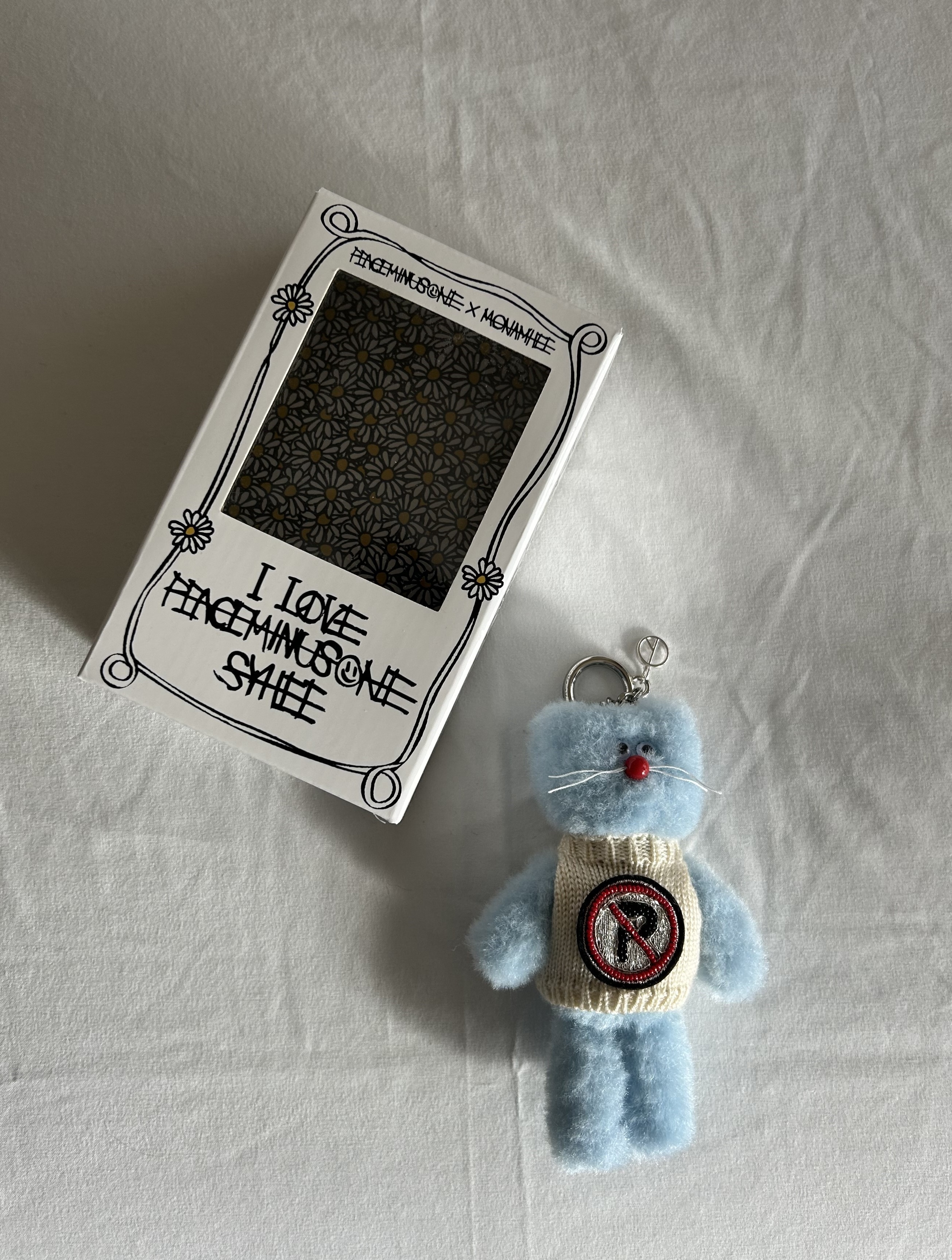 Monamhee x Peaceminusone】 Syhee Plush Keyring Sky Blue