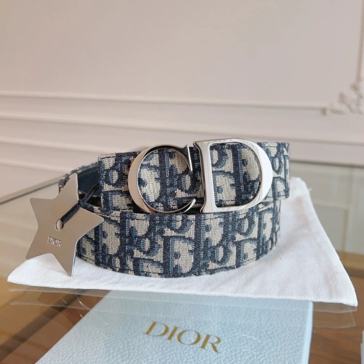 ギフトに◎】DIOR CD ベルトバックル35㎜ (Dior/ベルト) 114217247