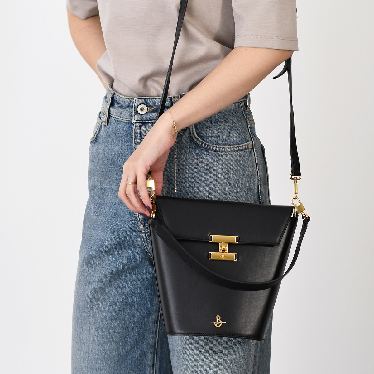 国内即発】CARBOTTI AUDREY MIDI (CARBOTTI/ハンドバッグ) 230【BUYMA】