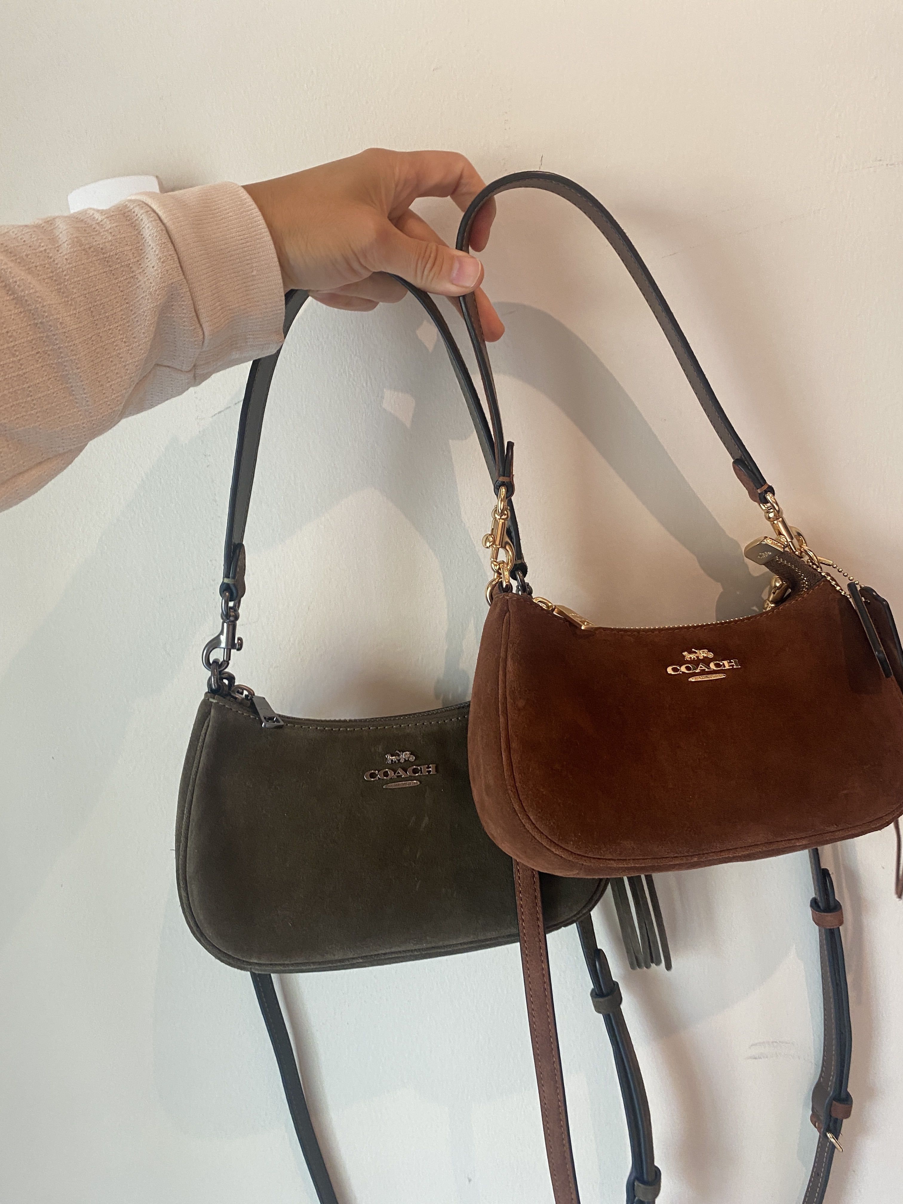 コーチ】スエード素材＊テリ ミニ クロスボディ バッグ CCE42 (Coach