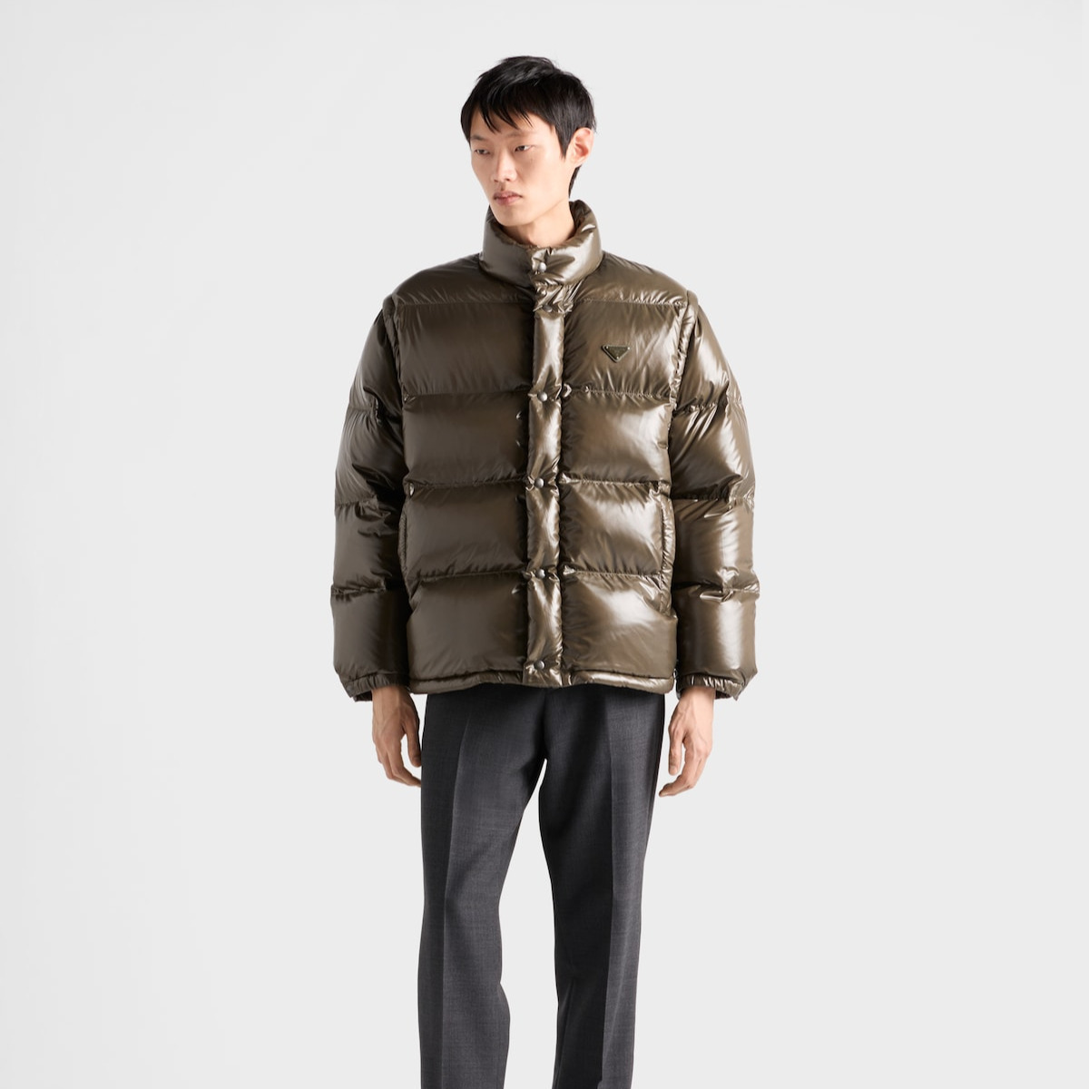 関税込 Prada Medium-weight Re-Nylon down jacket (PRADA/ダウン