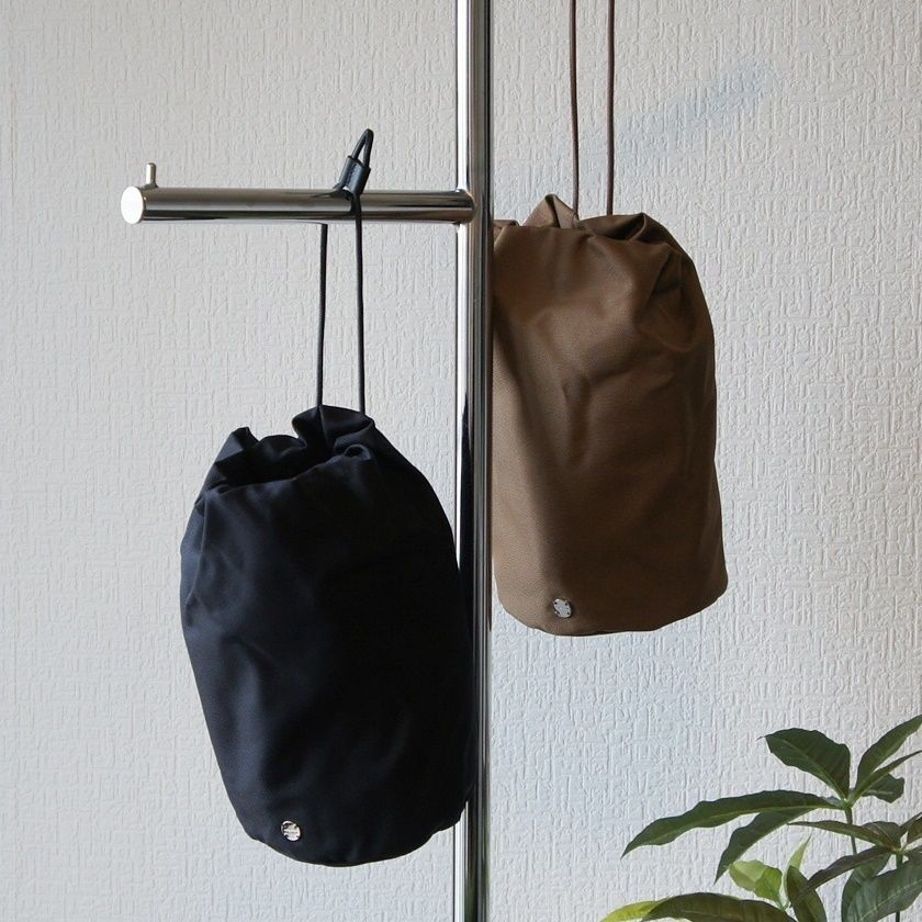 The Row(ザ・ロウ) 4万円台から手に入る「ナイロンバッグ」シリーズが