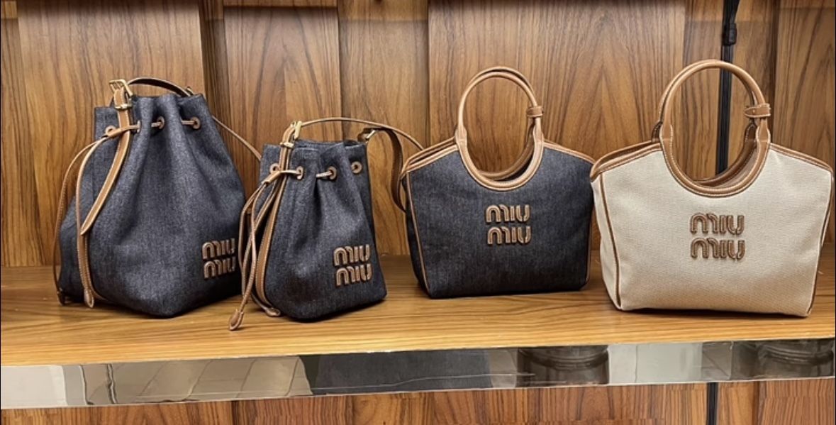 新作☆Miu Miu☆デニムロゴショルダーバッグ (MiuMiu/ショルダーバッグ