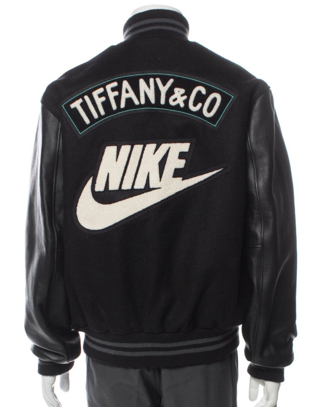 激レア！限定品 NIKE × TIFFANY コラボ スタジャン (Nike/スタジャン