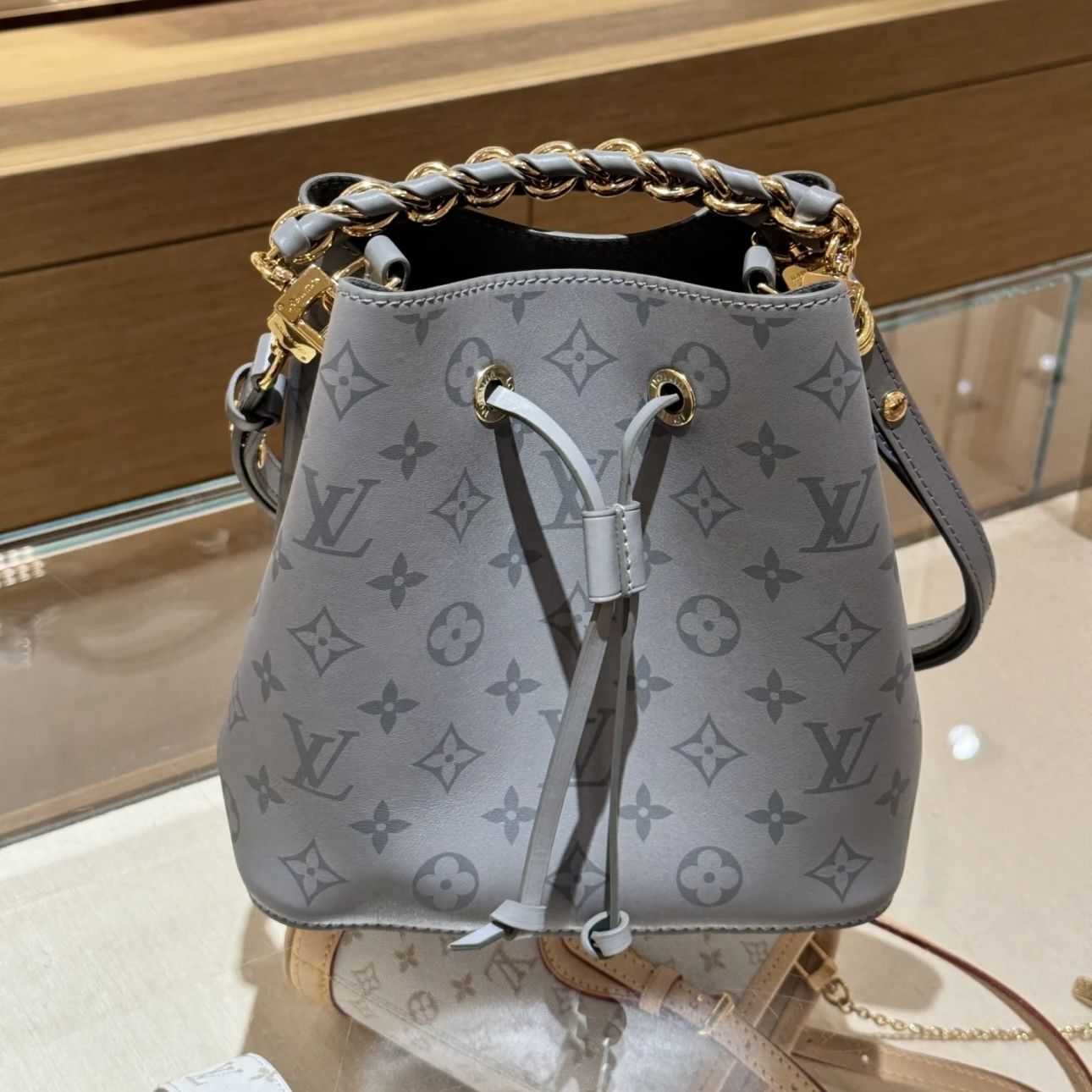 ☆カラーが素敵☆ ルイヴィトン ネオノエ BB (Louis Vuitton