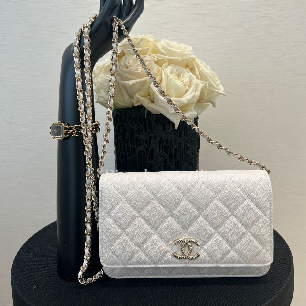 どんなコーデも上品に♪】シャネル チェーンウォレット (CHANEL