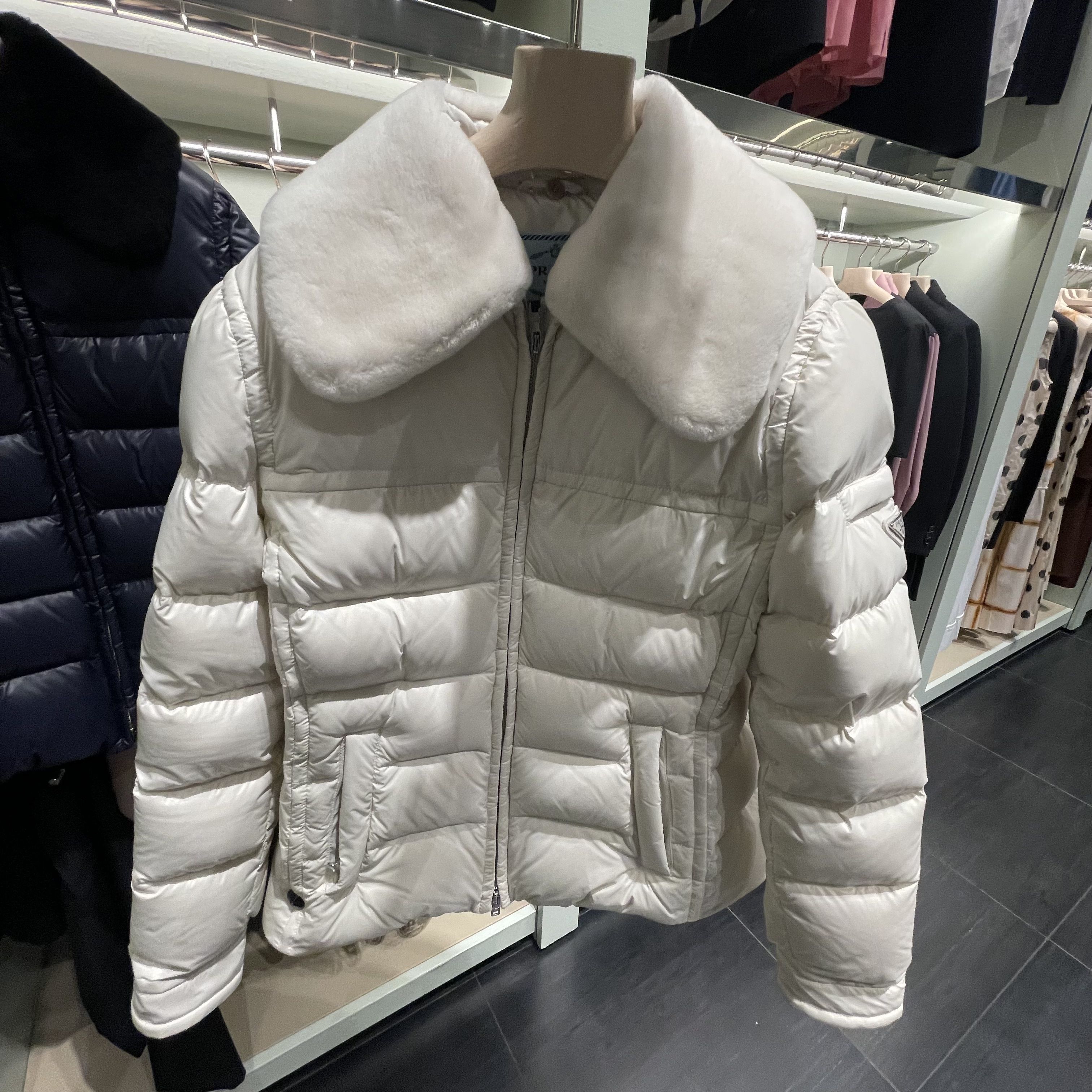 VIPセール】PRADA プラダ レディース ダウンジャケット 29O796 (PRADA