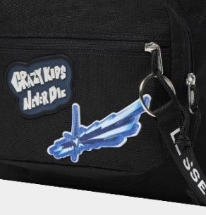 JANSPORT】LE SSERAFIMコラボ Highlands Mini Pack☆追跡付 (jansport