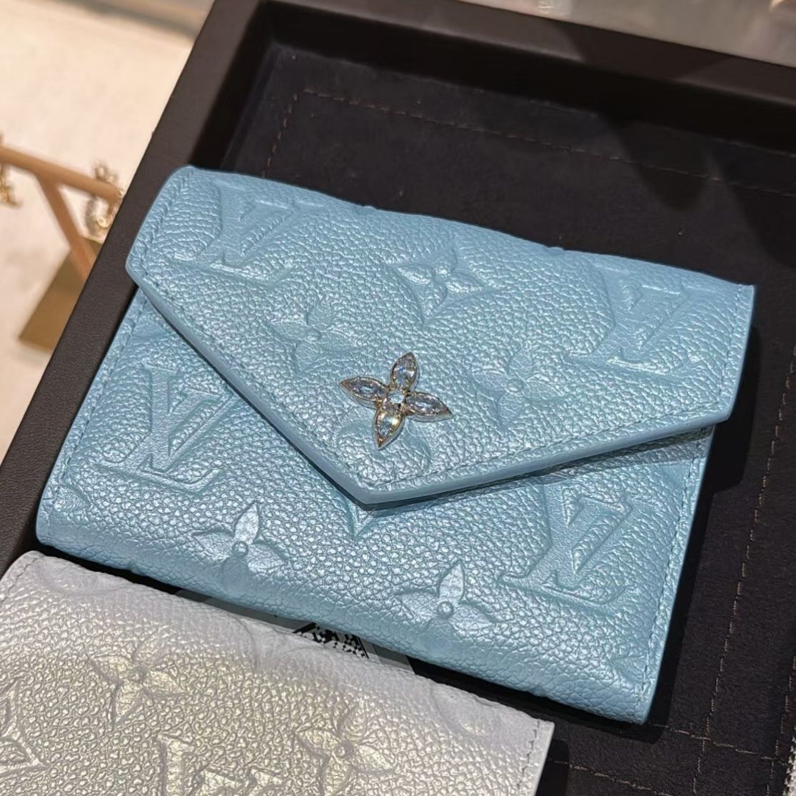 煌めくロゴが上品に引き立つ♪】ルイヴィトン 折りたたみ財布 (Louis