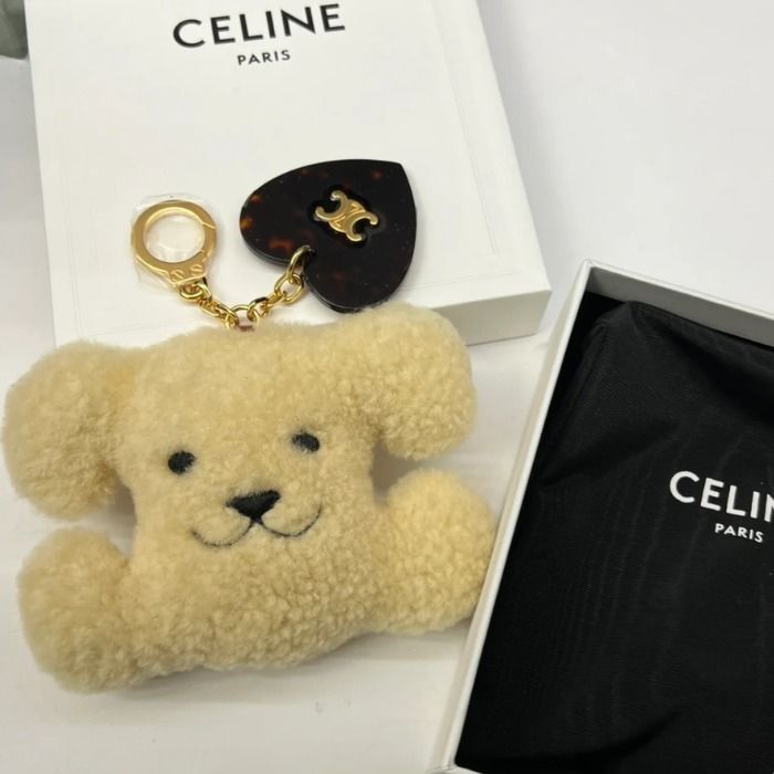 ☆Celine☆ハート型ポンポンキーリング (CELINE/キーホルダー