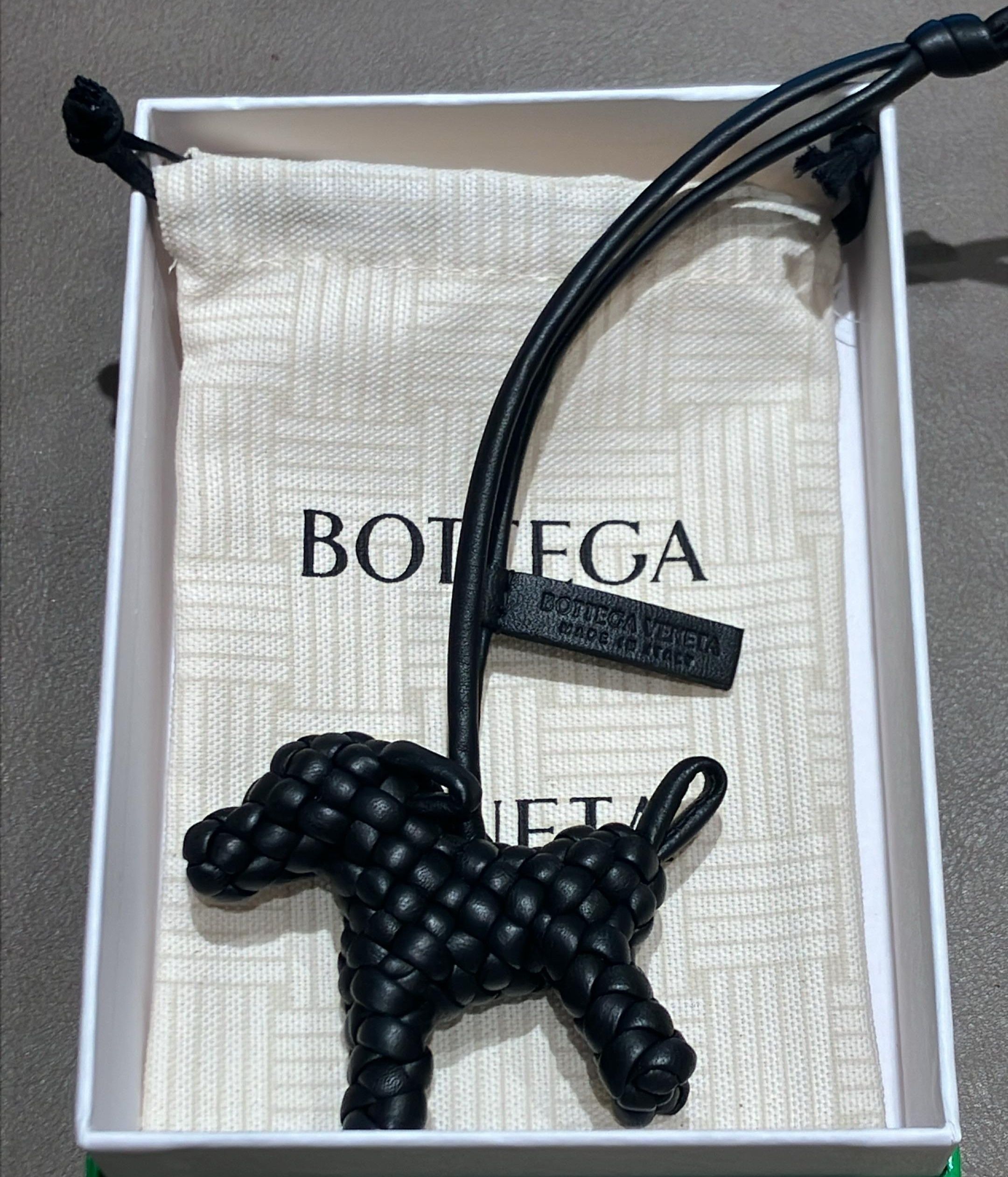 大人気 BOTTEGA VENETA◇ラムスキン John John ドッグ チャーム