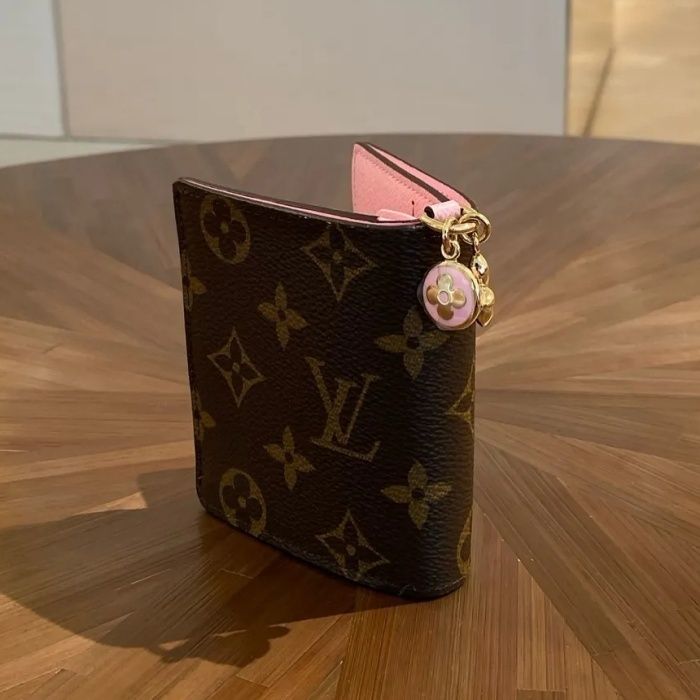 定番モノグラム♪】ルイヴィトン 折りたたみ財布 LV チャーム (Louis