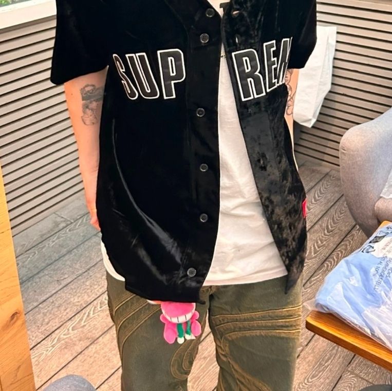 SUPREME】VELVET BASEBALL JERSEY BLACK - 25SS (Supreme/シャツ