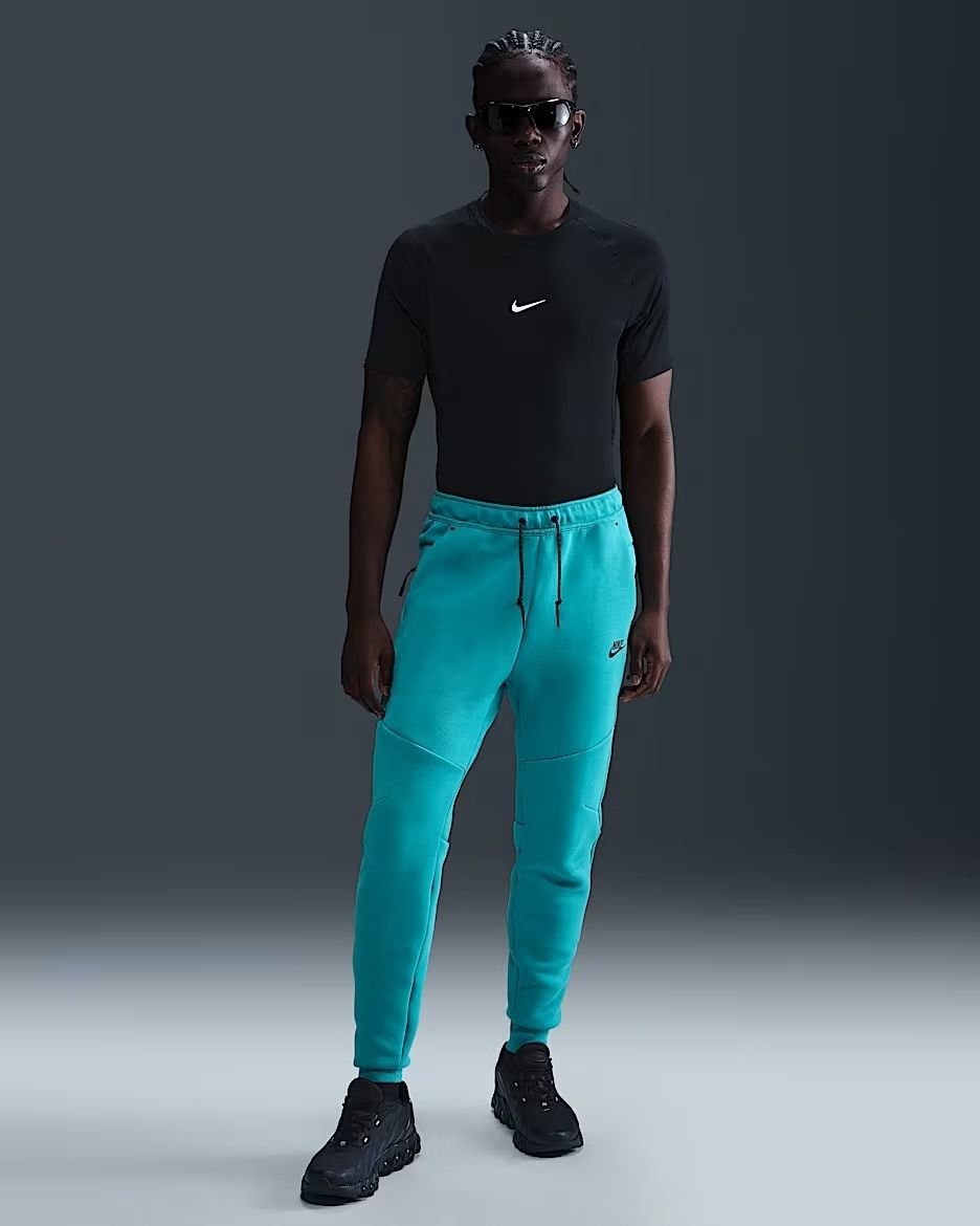 国内配送【NIKE】テック フリース パーカー＆パンツ 上下セット (Nike