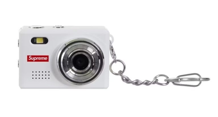 ☆25AW WEEK7☆Supreme Digital Camera Keychain (Supreme/インテリア