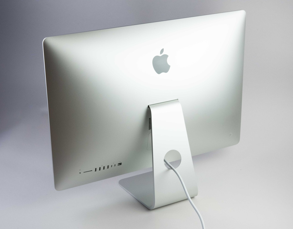 優秀なディスプレーに感心、新しい27インチiMac | 日経クロステック