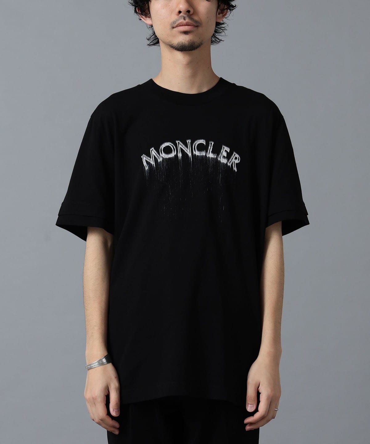 BEAMS F（ビームスF）MONCLER / サンド ロゴ クルーネック Tシャツ（T