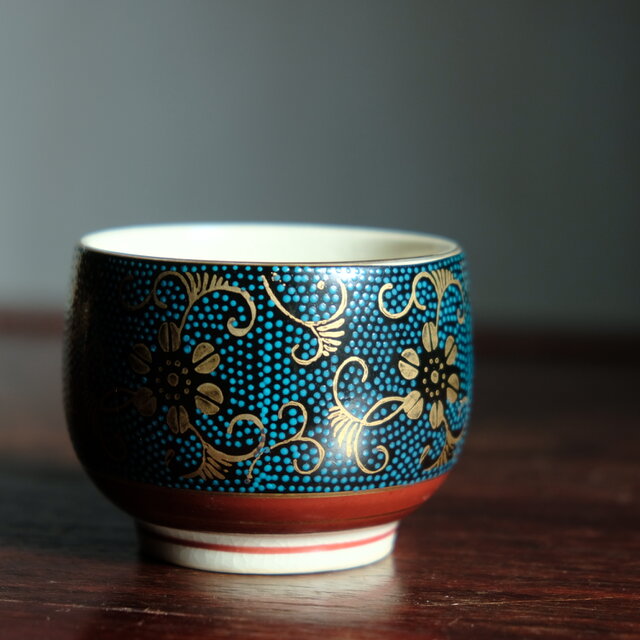 青粒と金の花唐草◇九谷焼 青粒金彩湯呑み 器 暮らし 茶器 古民家 工芸