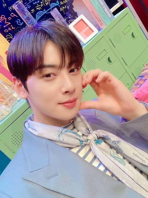 ASTRO チャウヌ、ファンミーティングを終え直筆の日本語で感謝を伝える