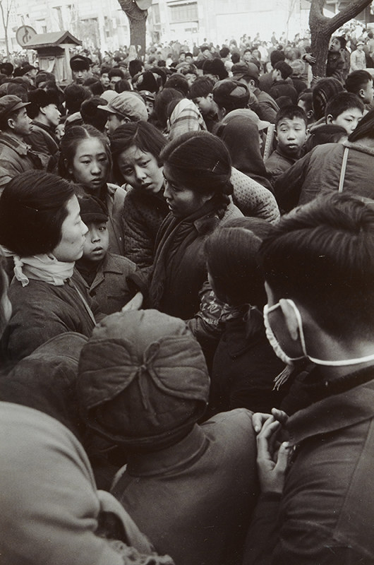 中国：文革取材 隙間から貴重写真 紅衛兵ら異様な目 [写真特集3/5