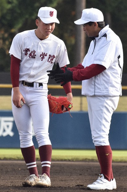 センバツカウントダウン：常総学院 監督の積極起用、応えた投手