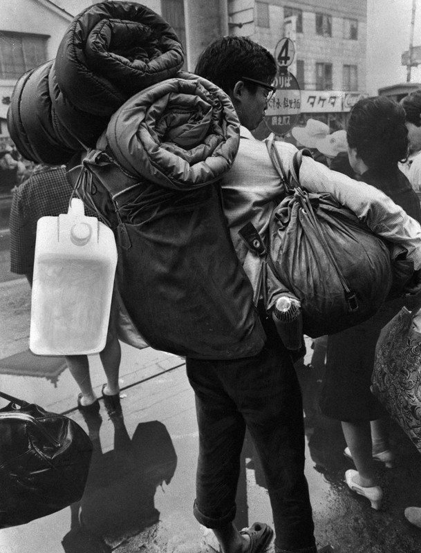 日本人バックパッカーは不滅？ 「90年代の記憶本」誕生のワケ | 毎日新聞