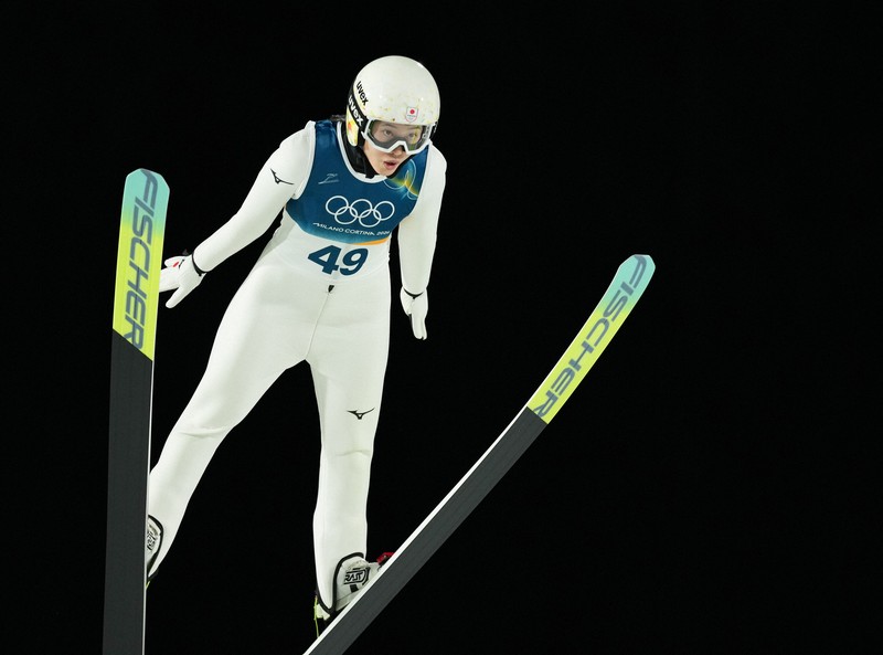 ジャンプ女子LH 丸山希は8位 ミラノ五輪3個目のメダルならず | 毎日新聞