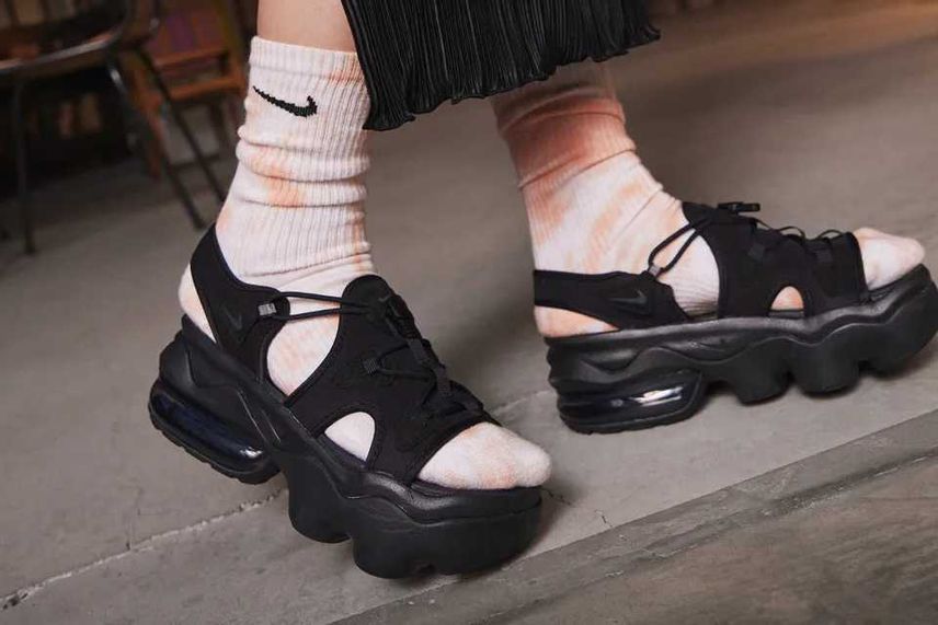 Nike Women's Air Max Koko Sandal 
