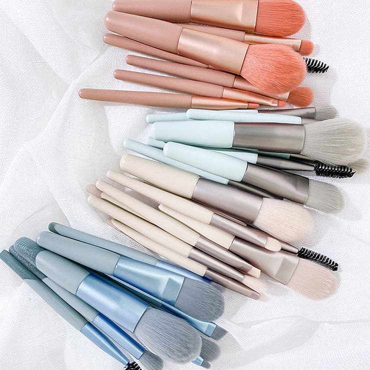 メイクブラシ8本セット携帯用 ケース付き[品番：AGCW0003913