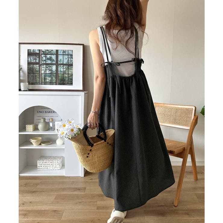 後ろ姿も可愛く盛れちゃう♪サッカー素材バックリボンフレアキャミ