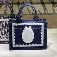 ホストに人気【DIOR】ディオール CD ロゴ パール ブローチ (Dior