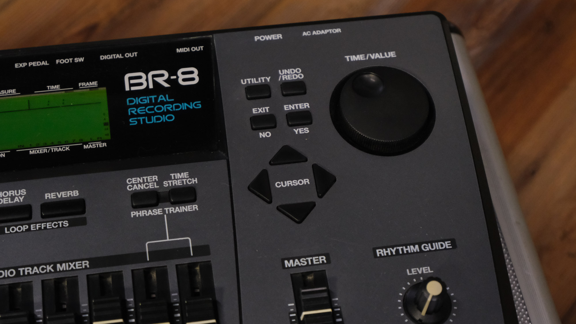 Boss BR-8 Multitrack Recorder with Hard Case - Syntaur