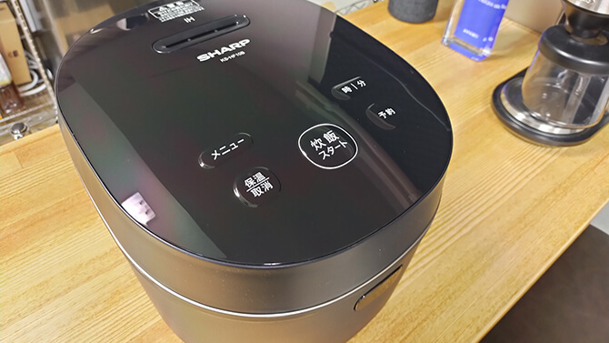 シャープの炊飯器「KS-HF10B」を実機レビュー！匠の火加減、極上1合