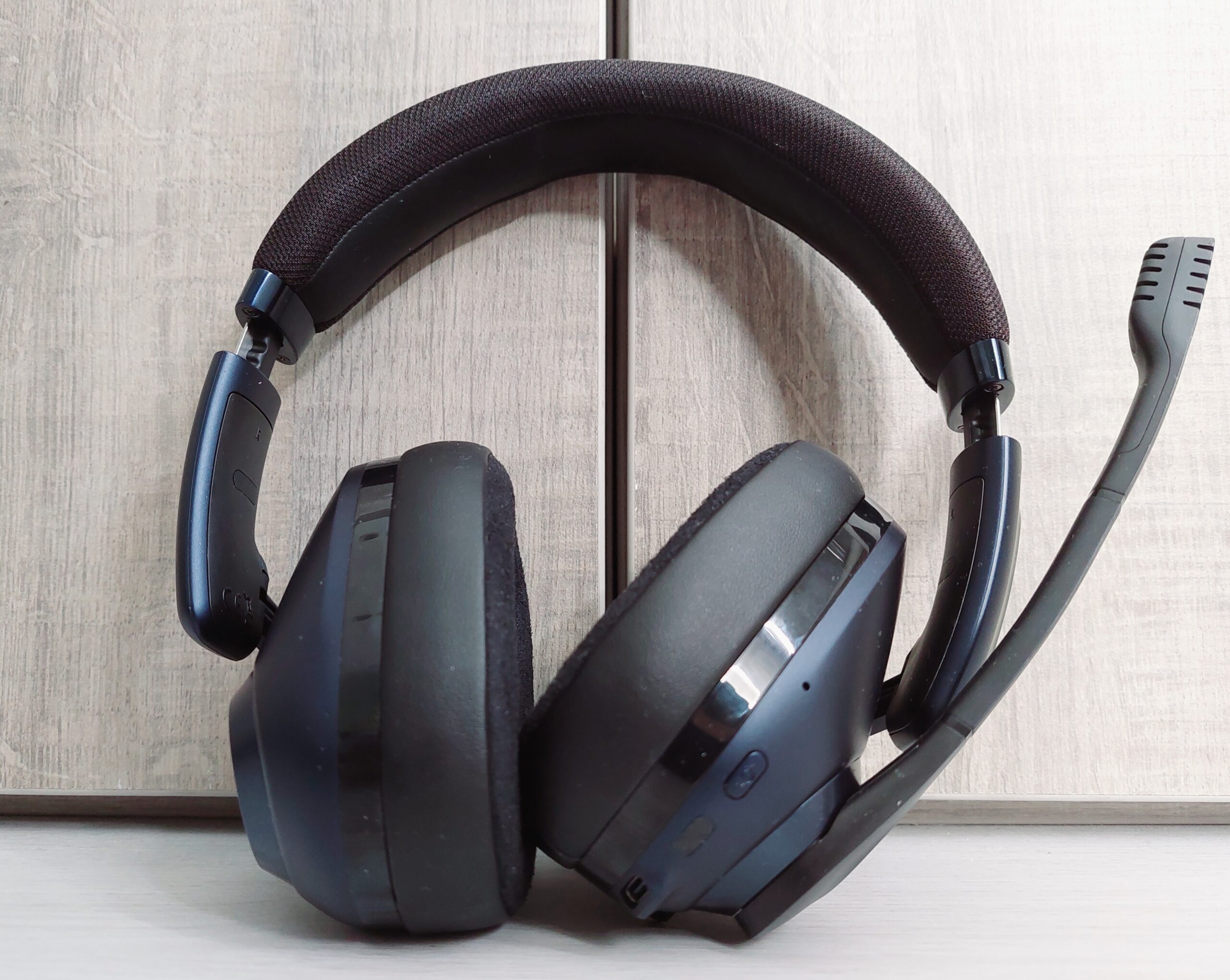 EPOS H3PRO Hybrid Review - Versatile Audio Excellence Doesn't Come