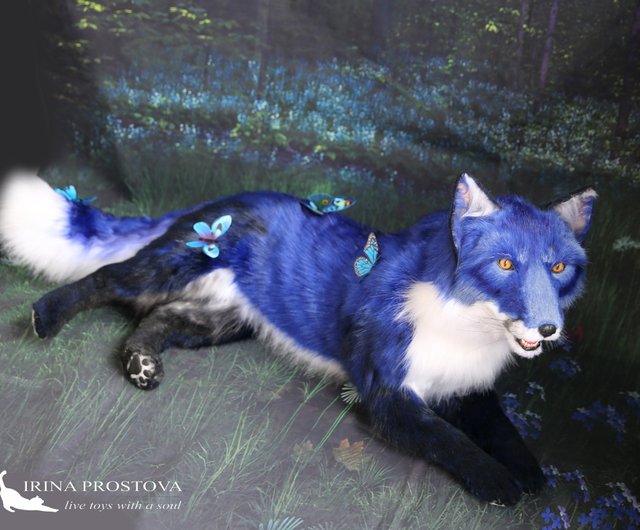 送料無料】ロシア キツネのリアルなぬいぐるみ。オーク人形。動物的な