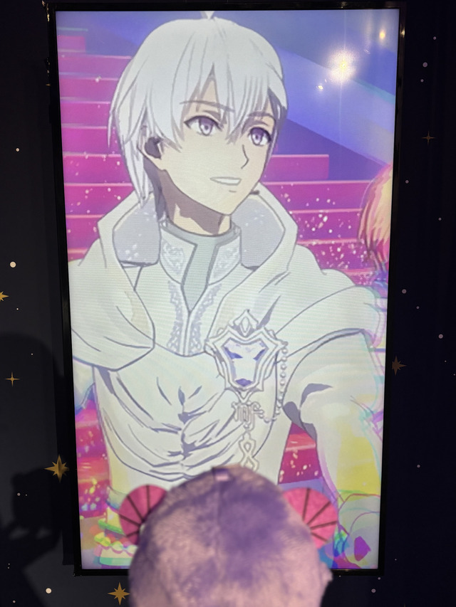 アイナナ」逢坂壮五バースデーストアにお出かけ！ 優しい笑顔とロック