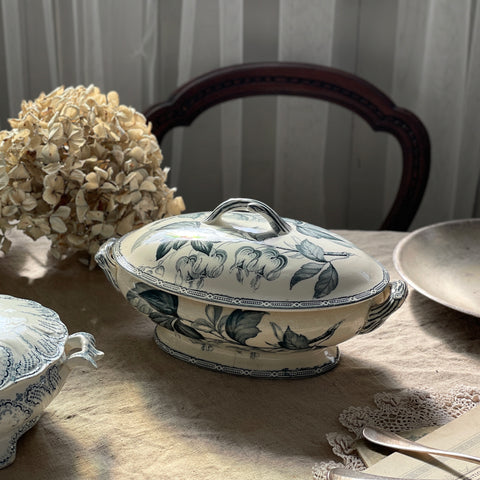 アンティーク陶器の食器 コンポート・スーピエールをお探しなら