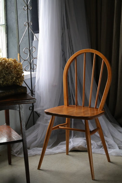 2脚あり！アーコール社 フープバックチェア イギリスアンティーク家具