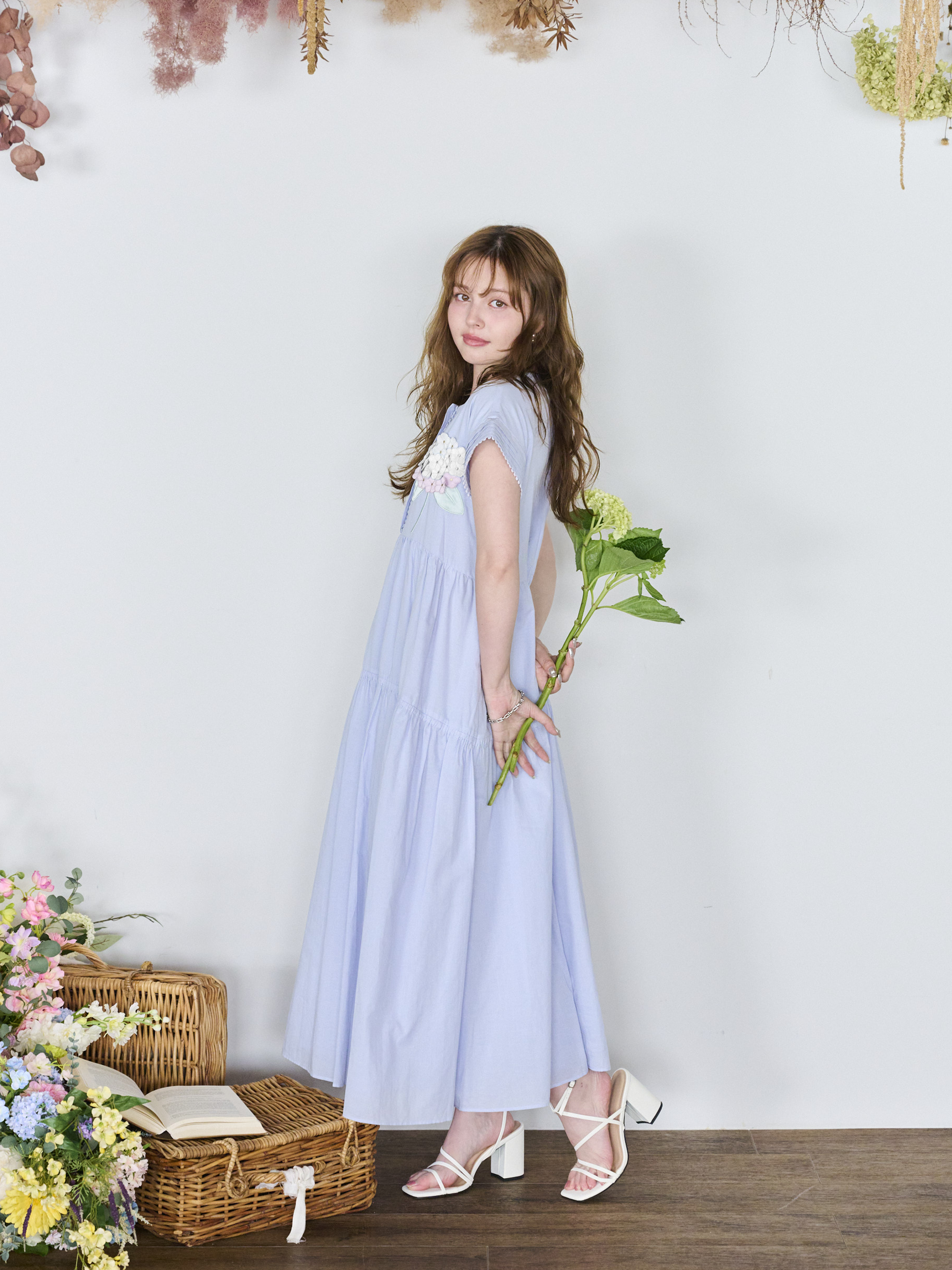 紫陽花刺繍ワンピース |【公式】Chestyオンラインショップ